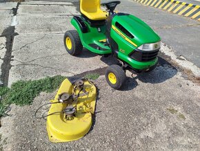 Predám traktorovú kosačku JOHN DEERE X120 Automatic - 3