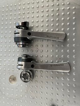 Řadící páčky Campagnolo, Shimano a objímky - 3