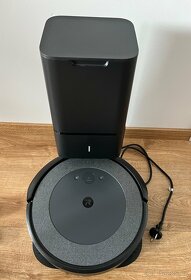 Irobot roomba i4 a čistící stanice CleanBase - 3