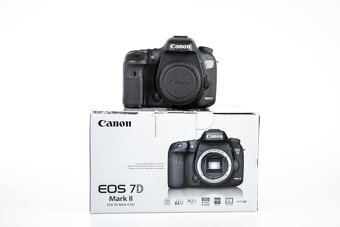 Canon EOS 7D Mark II - 3