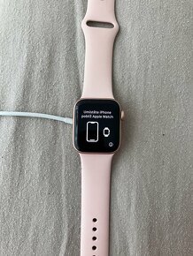 Apple watch SE GPS, 40 mm, růžovo-zlaté - 3