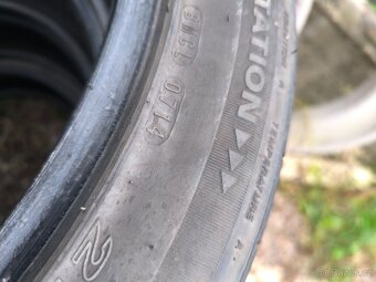 Pneu  215/50 r17 - 3