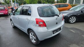 Toyota Yaris 1,3i VVTi automat - 3