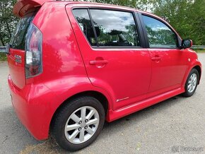 Daihatsu Sirion II 1.5 Twin Cam 16V SPORT - 3