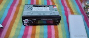 Predam autoradio na usb.NOVE - 3