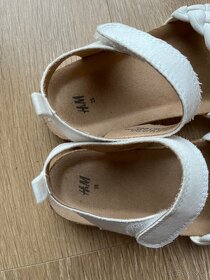HM sandále bílé top stav vel.25 - 3