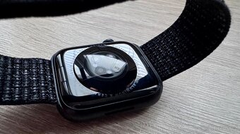 Apple Watch Series 8 45mm Černé Midnight- krásný stav. - 3