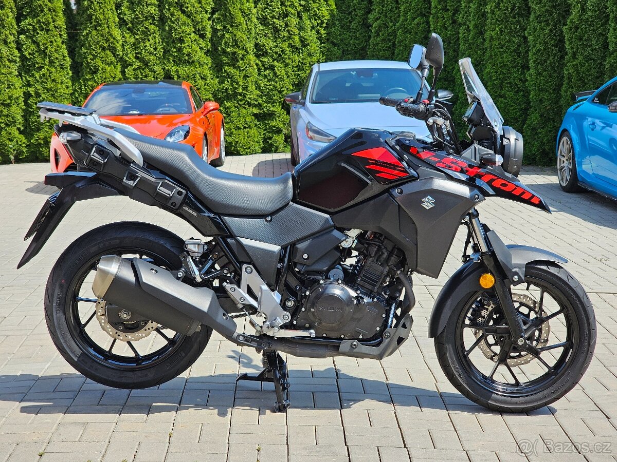 Suzuki DL 250 V-Strom, původ ČR, servisní knížka