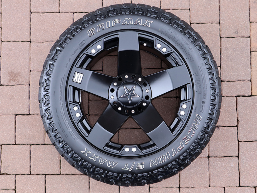 18" 6x139,7  = KMC XD ROCKSTAR + 255/60R18 M/T OFFROAD