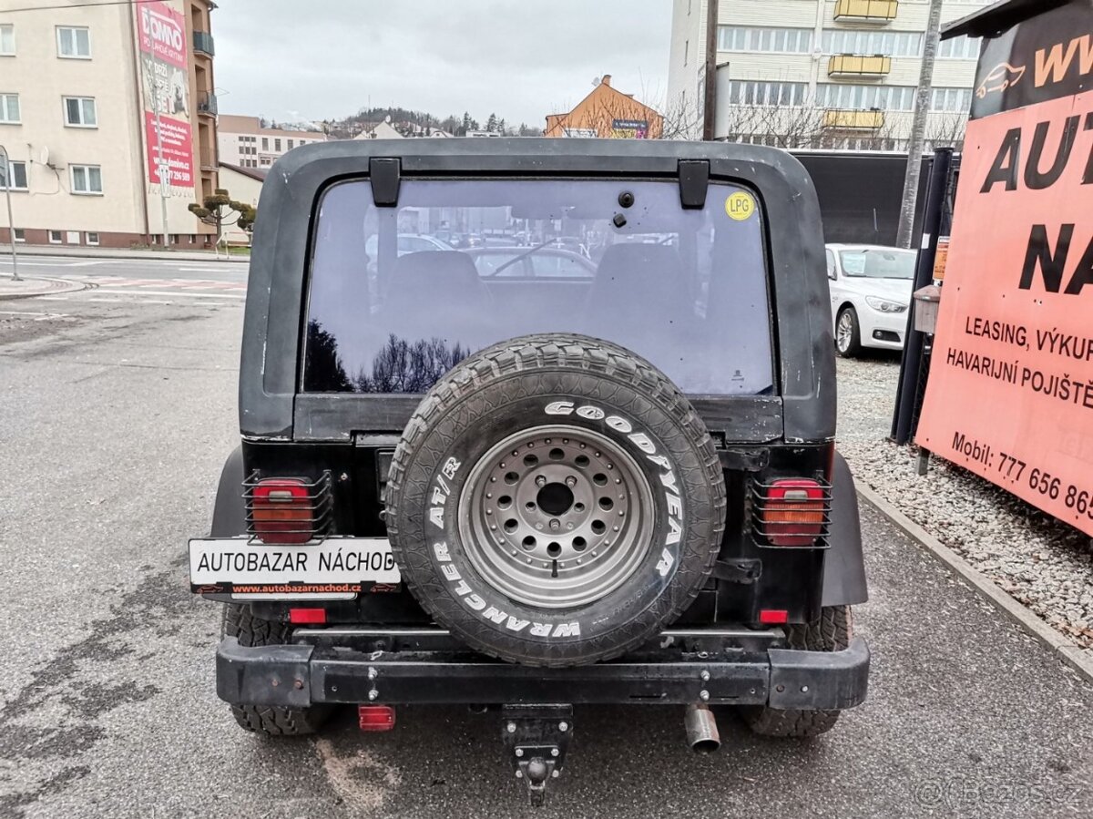 Jeep Wrangler 4.2L 86kw LPG Model YM-CV8