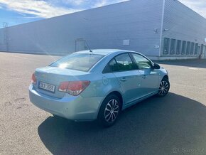 CHEVROLET CRUZE 1,6i EcoTec 91kW - 2.maj - pouze 78800km - 4