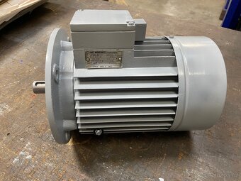 Prodám asynchronní elektromotor 1,5kW - 4