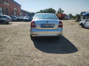 Skoda Octavia 1.6 - 4