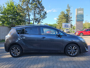 Toyota Verso facelift 2.0D 91Kw,koupeno jako nové v ČR - 4