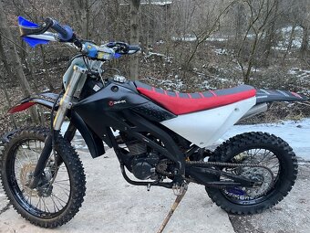 X motos 250 - 4