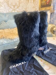 CHANEL kozačky bottes en fourrure noire talons plexi 38,5 - 4