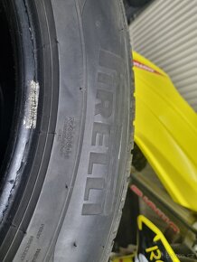 Zimní pneu 285/45 R20 - 4