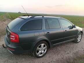 Škoda Octavia Scout 2.0 TDI 4x4 - 4