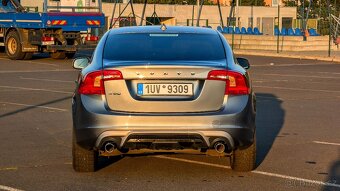 Volvo S60 R-design D3 2.0 - 4