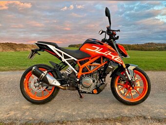 KTM DUKE 390 - 2017, 11.079km, 89.999 Kč - 4