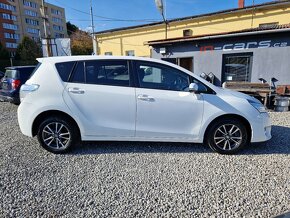 Toyota Verso,1.6D-4D,82KW,7MÍST,KAMERA,BEZ KOROZE,R.V.2015 - 4