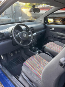 2005 Volkswagen fox - 4