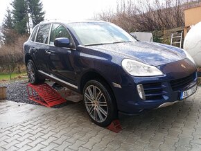 Porsche Cayenne - 4