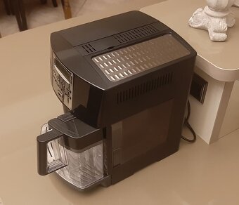 Delonghi ESAM 3550 Cappucino černá - 4