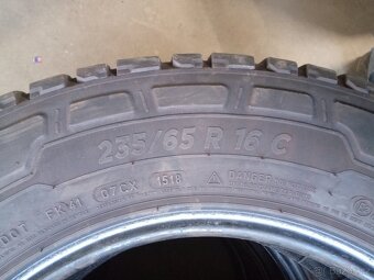 K prodeji sada celoroč. pneu 235/65 R 16 C Michelin - 4