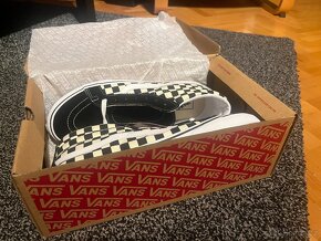 Boty / Sneakersy Vans SK8-Hi - 46 - 4