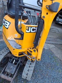 JCB - 4