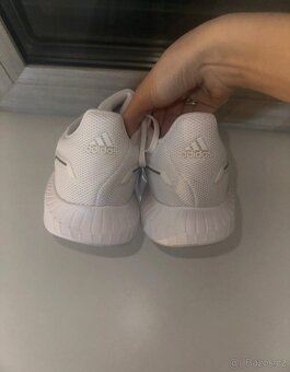 Adidas bílé běžecké boty Runfalcon (vel.: 40) - 4