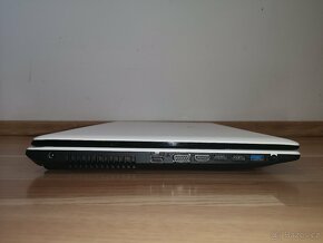 17,3" notebook Asus X75V - 4