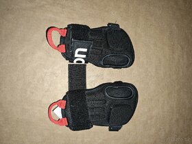 BURTON IMPACT WRIST GUARD chrániče zápěstí - 4