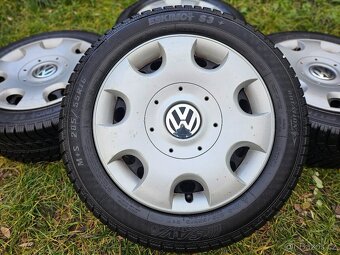 Kompletní zimní ocelová kola VOLKSWAGEN - 205/55 R16 - 5x112 - 4