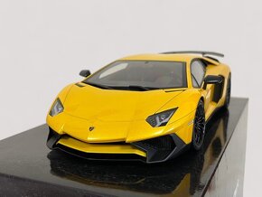 Lamborghini Aventador LP750-4 SV - 1:18 - Autoart - 4