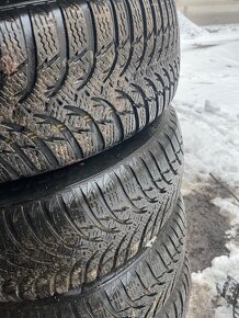 Zimní pneu 195/65 r15 i s disky - 4