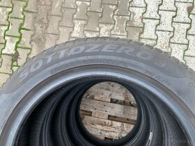 Zimní pneu 245/50/19 Pirelli Sotozero 3 105V - 4