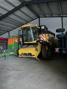 Kombajn New Holland  CX 5080 - 4