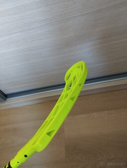 Prodám florbalku Unihoc cavity Z 32 - 4