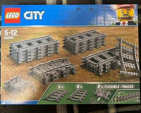 NOVÉ LEGO CITY 60197 a 60197 Osobní vlak a koleje - 4