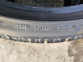 285/30R22 101W Pirelli P Zero Winter TM  2ks 4-5 mm - 4