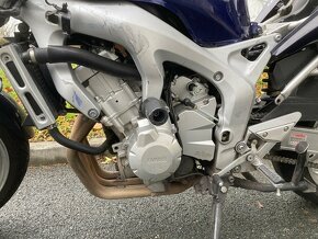 Prodám bourané moto Yamaha Fazer FZ6 na ND - 4