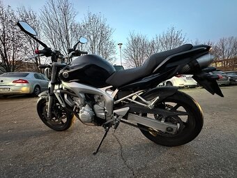 Yamaha FZ6 - 4