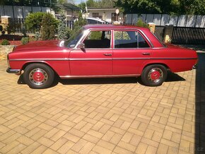 Mercedes Benz W 115 200D, A Mercedes W115 2,3 benzin - 4