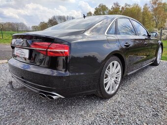 Audi S8 - 4