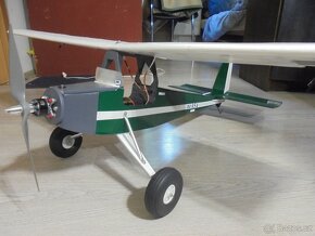 RC KONSTRUKČNÍ  HORNOPLOŠNÍK 1000 MM 4CH - 4