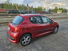 PEUGEOT 207 1,6HDI 66kw 5 dveří - 4