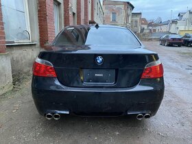 2006 BMW E60 M5 - NA NÁHRADNÍ DÍLY - 4