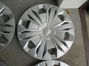 Prodám sadu 17'' originálních poklic AUDI - 4